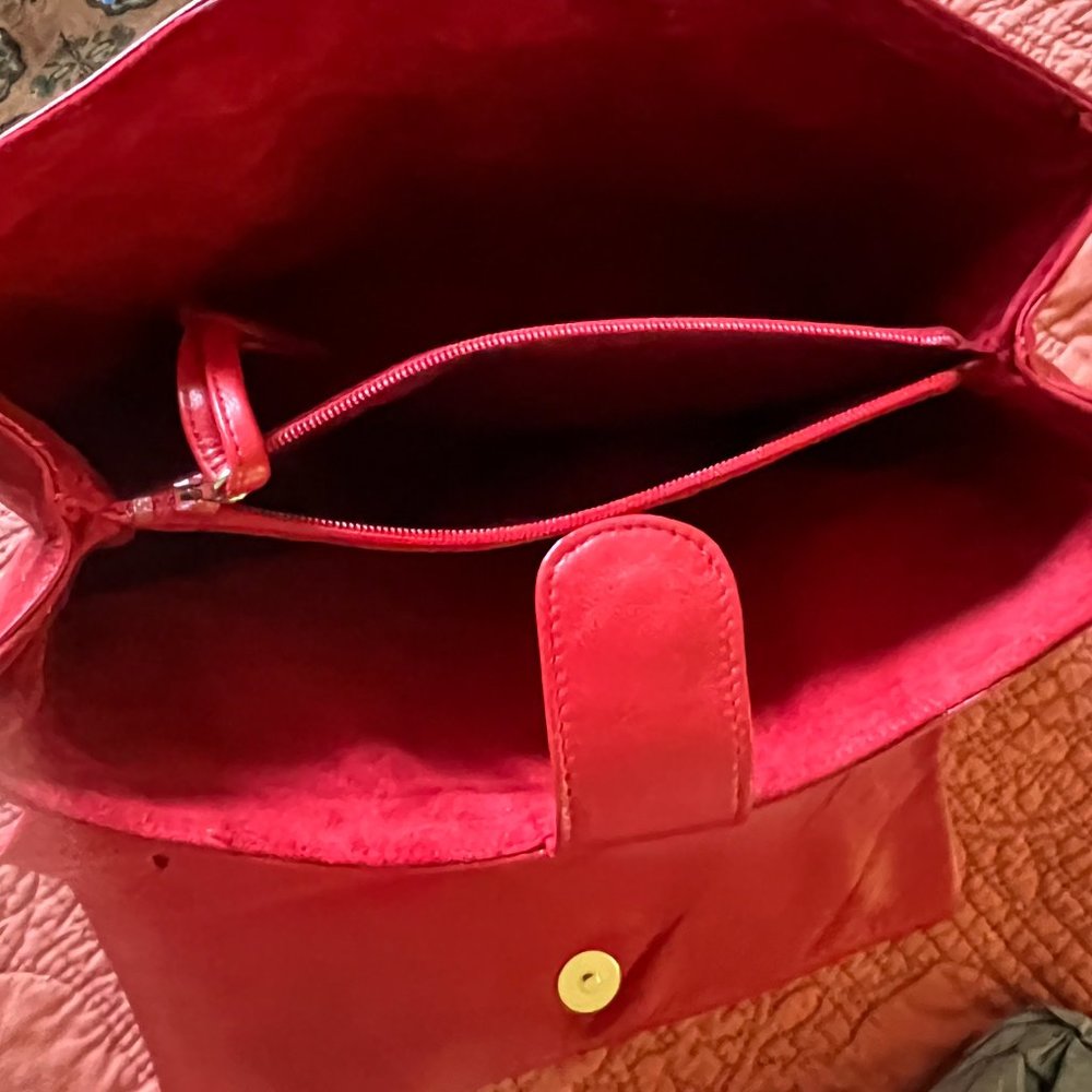 Vintage pre-1980 Calvin Klein purse/clutch with removable strap - Picture 4 of 7